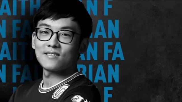 连续抓住阿 连续抓住阿