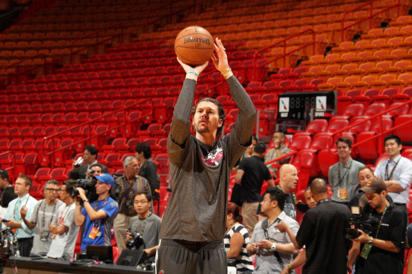 的后卫是他 的后卫是他